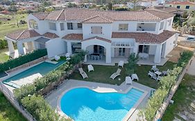 Villetta Con Piscina Budoni Affitti Spiaggia 700 Mt