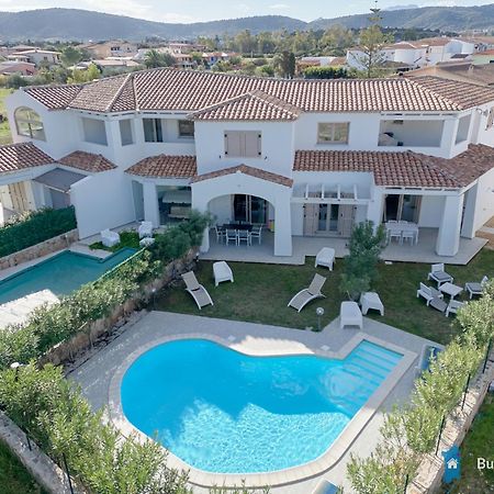 Villetta Con Piscina Budoni Affitti Spiaggia 700 Mt Exterior foto