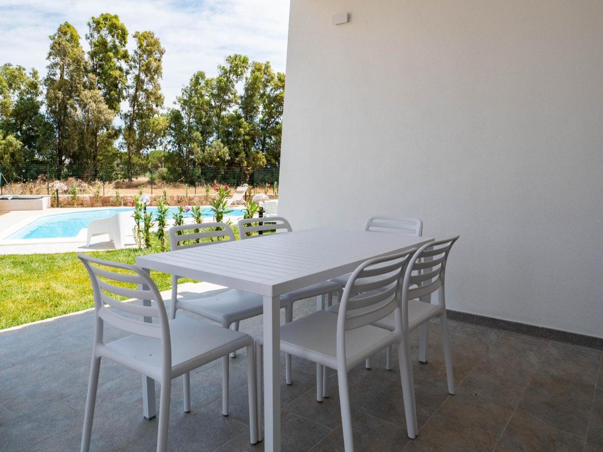 Villetta Con Piscina Budoni Affitti Spiaggia 700 Mt Exterior foto