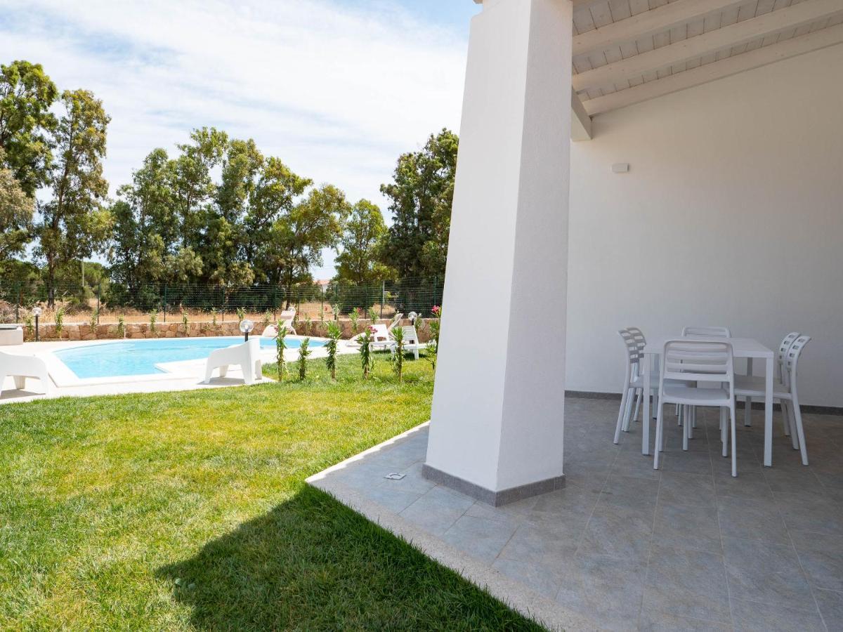 Villetta Con Piscina Budoni Affitti Spiaggia 700 Mt Exterior foto