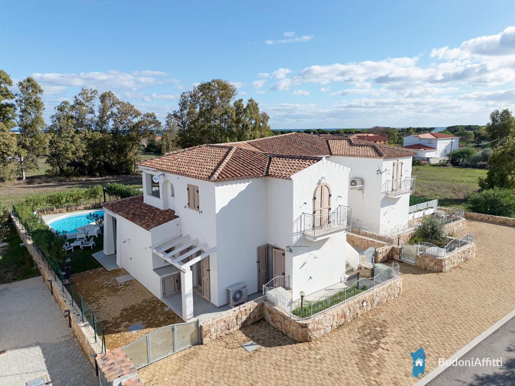 Villetta Con Piscina Budoni Affitti Spiaggia 700 Mt Exterior foto