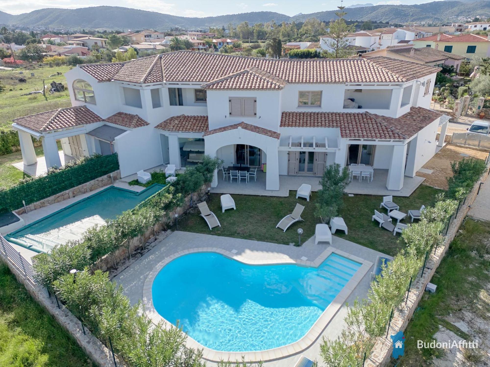 Villetta Con Piscina Budoni Affitti Spiaggia 700 Mt Exterior foto
